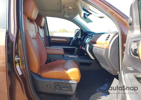 2016 Toyota Tundra 1794 5.7L V8 z USA, uszkodzony, nr VIN 5TFAY5F1XGX551774